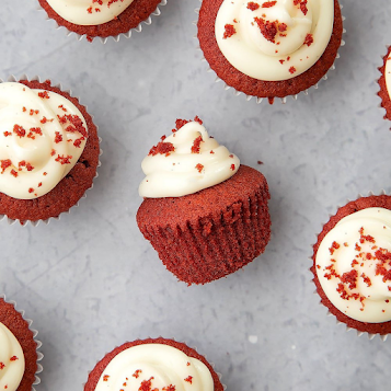 Mini Red Velvet Cupcakes (6)