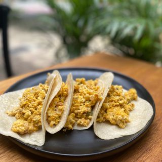 Tacos de Desayuno / Breakfast Tacos (2)