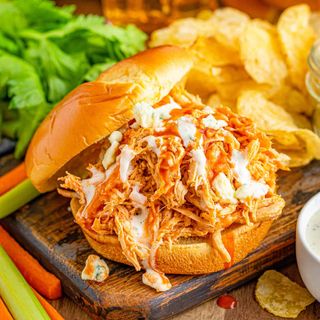 Bufalo Sándwich de pollo / Buffalo Chicken Sandwich 