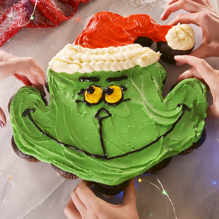 Grinch Cake