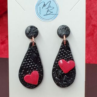 Black Lace Pattern With Mini Red Heart - Black Studs With Rose Gold Hoop