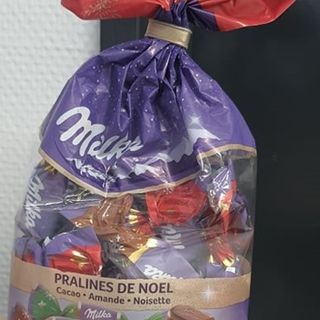 Milka Pralinés de Noël Assortiment (Cacao, Amandes, Noisettes)