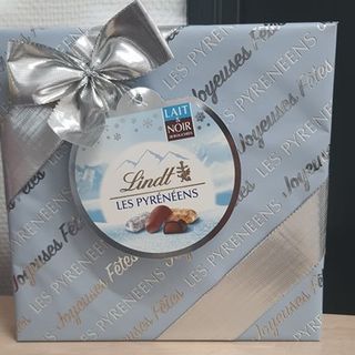 Lindt Cadeau Pyrénéens Lait et Noir