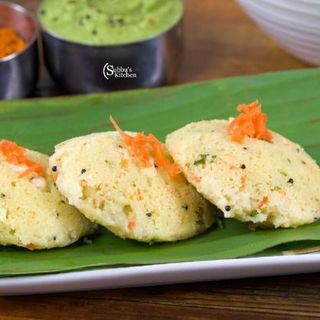 Rava Idli (3)with Chutney and Sambar