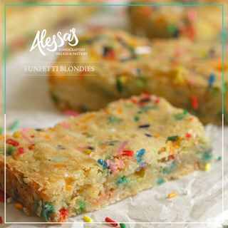 Funfetti Blondies Box of 18