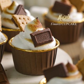 S'mores Cupcake Box of 18