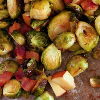 Brussel Sprouts with Bacon and Apples🌱