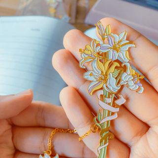 Lily Bookmark