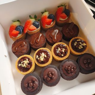 Box of 16 Mini Tart