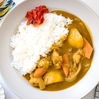 Japanese Curry Chicken on Rice (日式咖哩雞飯)   