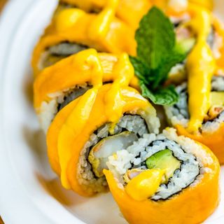 Mango California Roll (芒果加州卷) 8pcs  