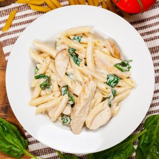 Grilled Chicken Alfredo Pasta