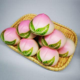 Longevity Bun 寿桃包